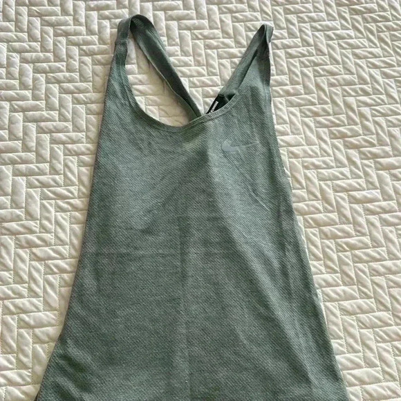 Nike - Picture 1 of 3